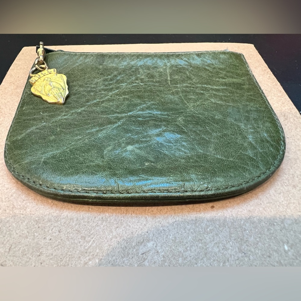 WOW! 💚 Vintage 50s or 60s Gucci 💚Gorgeous Green leather pouch.